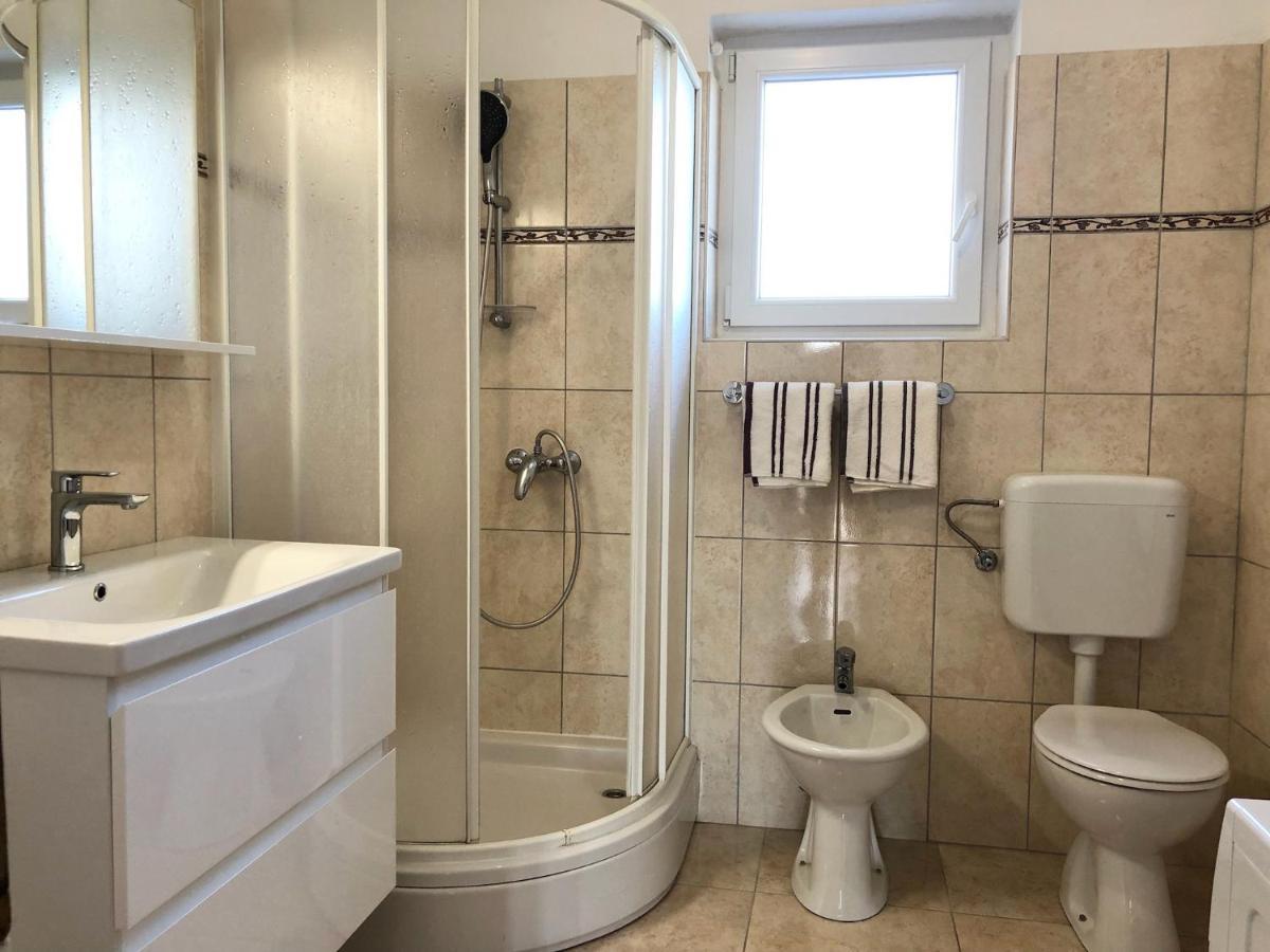Apartments Kankul Đảo Krk Ngoại thất bức ảnh