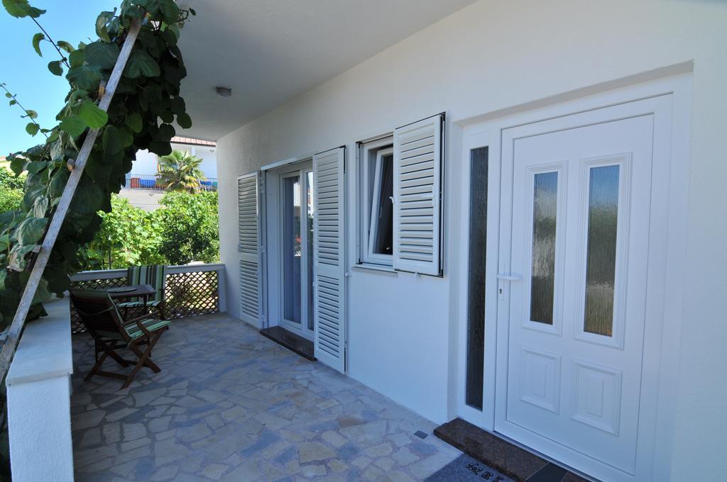 Apartments Kankul Đảo Krk Ngoại thất bức ảnh